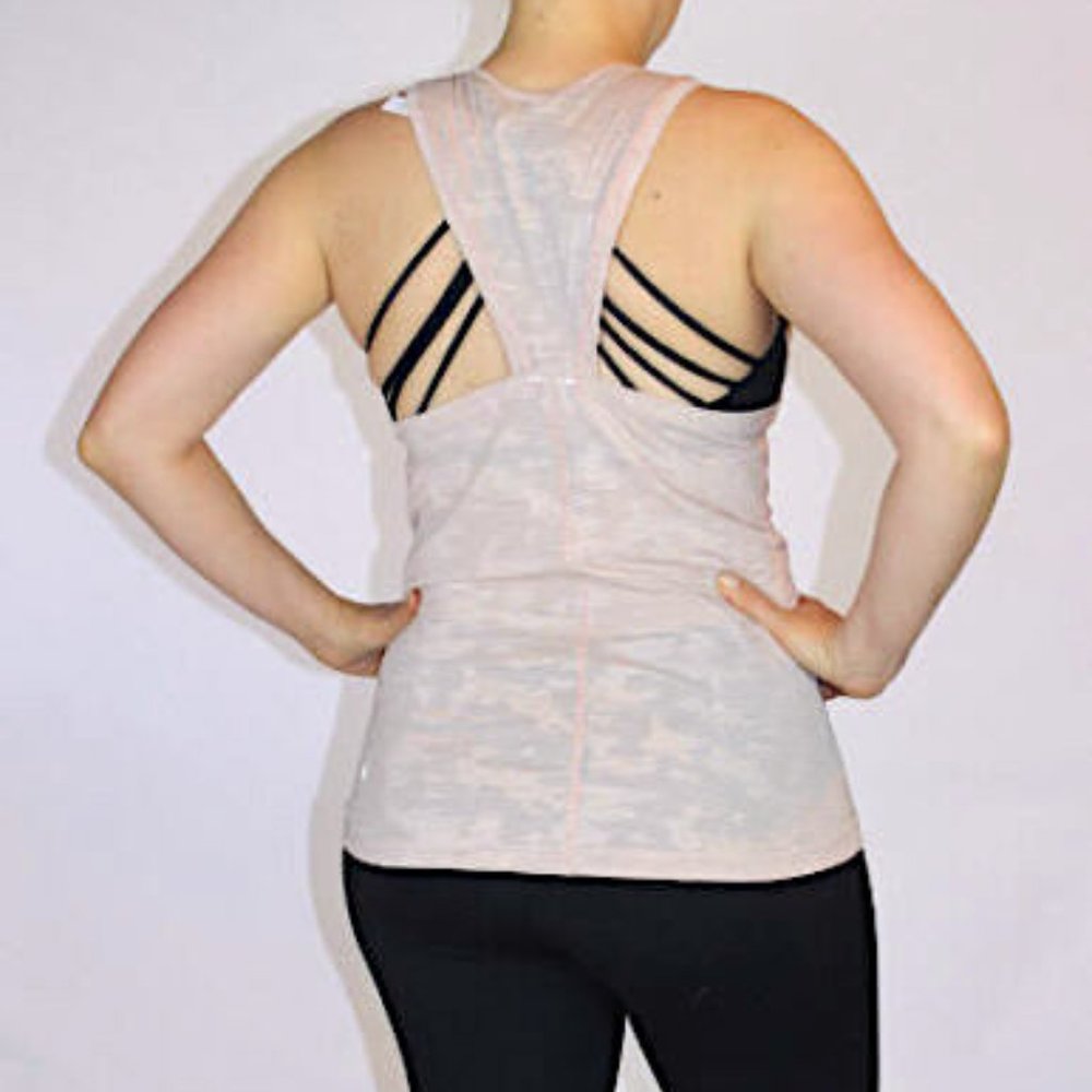 🌸🌞🌸  Pretty Lululemon Run for Days Tank in Camo Nude Pink - Picture 4 of 7